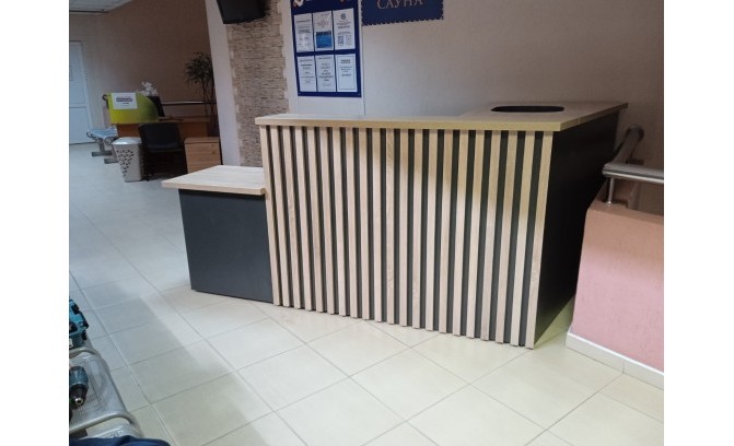 Стойка для спортивного центра под заказ